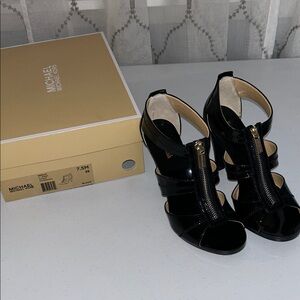 Micheal Kors Women’s Berkley Black Patent Leather Heels Size 7.5 M